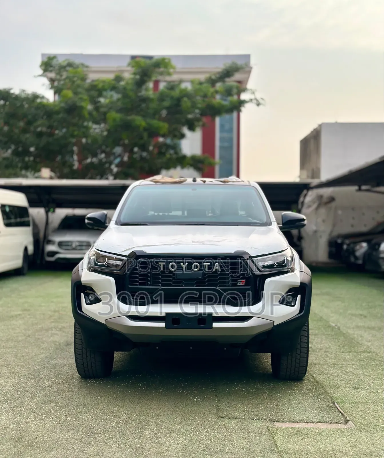 New Toyota Hilux 2025 White