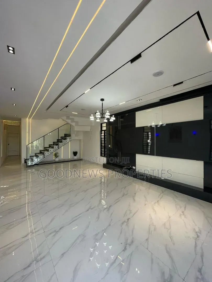5bdrm Duplex in Chevron Lekki Lagos for sale
