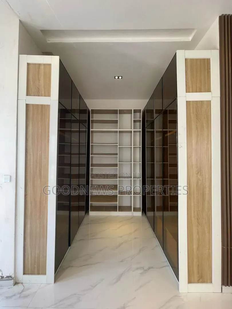 5bdrm Duplex in Chevron Lekki Lagos for sale