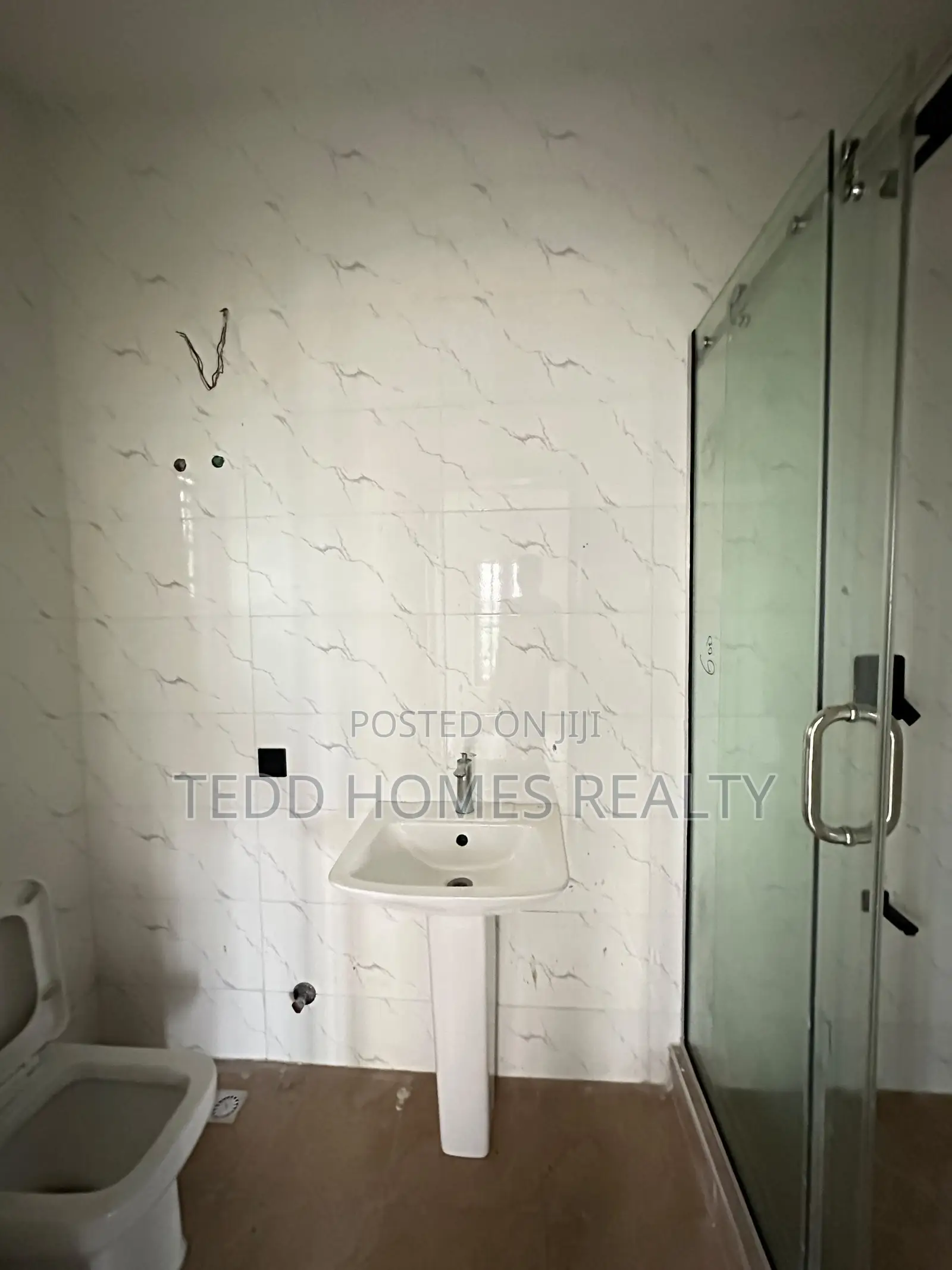 2bdrm Apartment in Ikate for sale