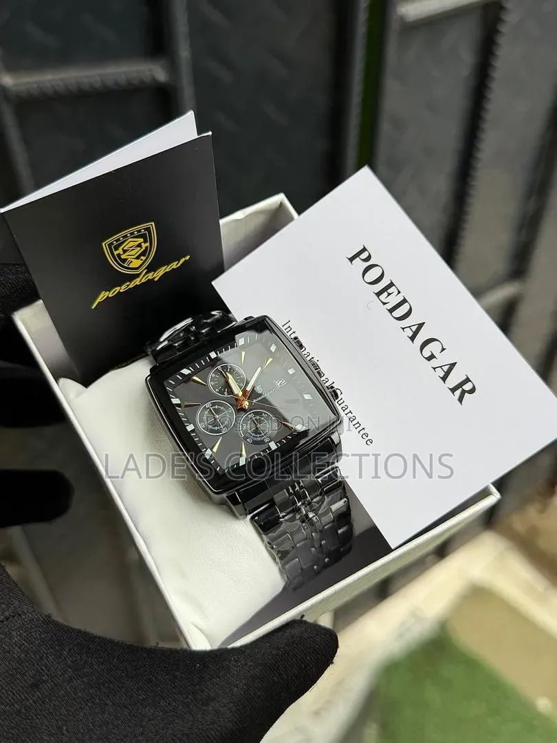 Poedager Unisex Chain Strapped Wristwatch