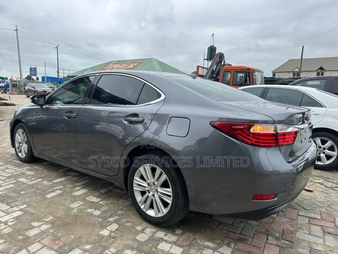 Lexus ES 350 FWD 2013 Gray