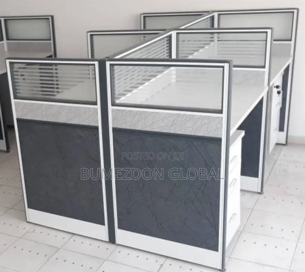 Modern Office Workstation Desk – Durable Spacious