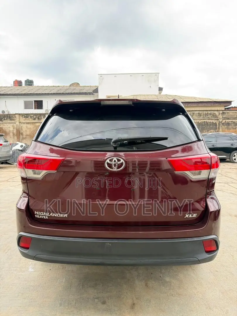 Toyota Highlander XLE 4dr SUV (3.5L 6cyl 6A) 2015 Burgundy