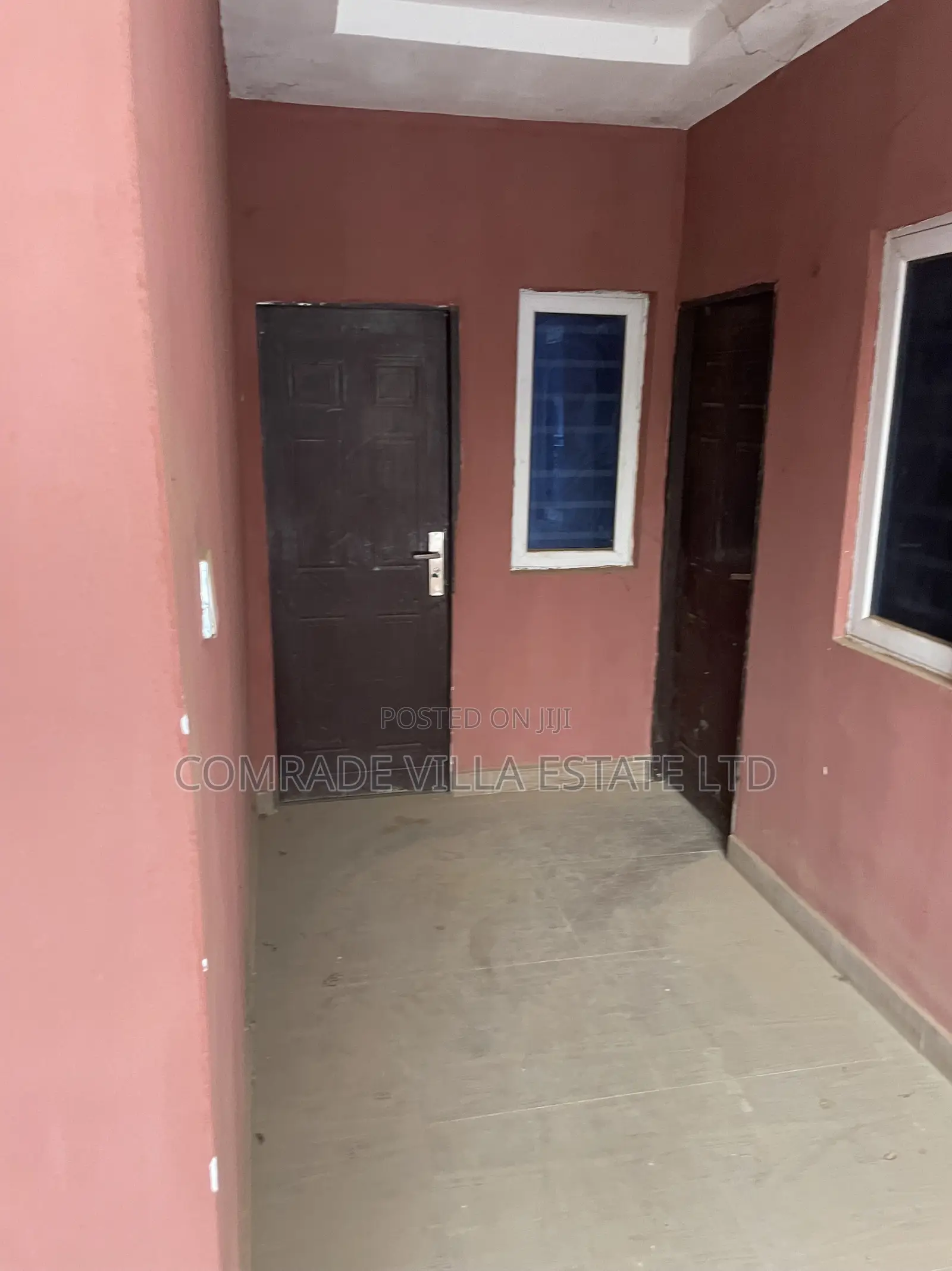 20bdrm Apartment in Apo Resettlement for sale