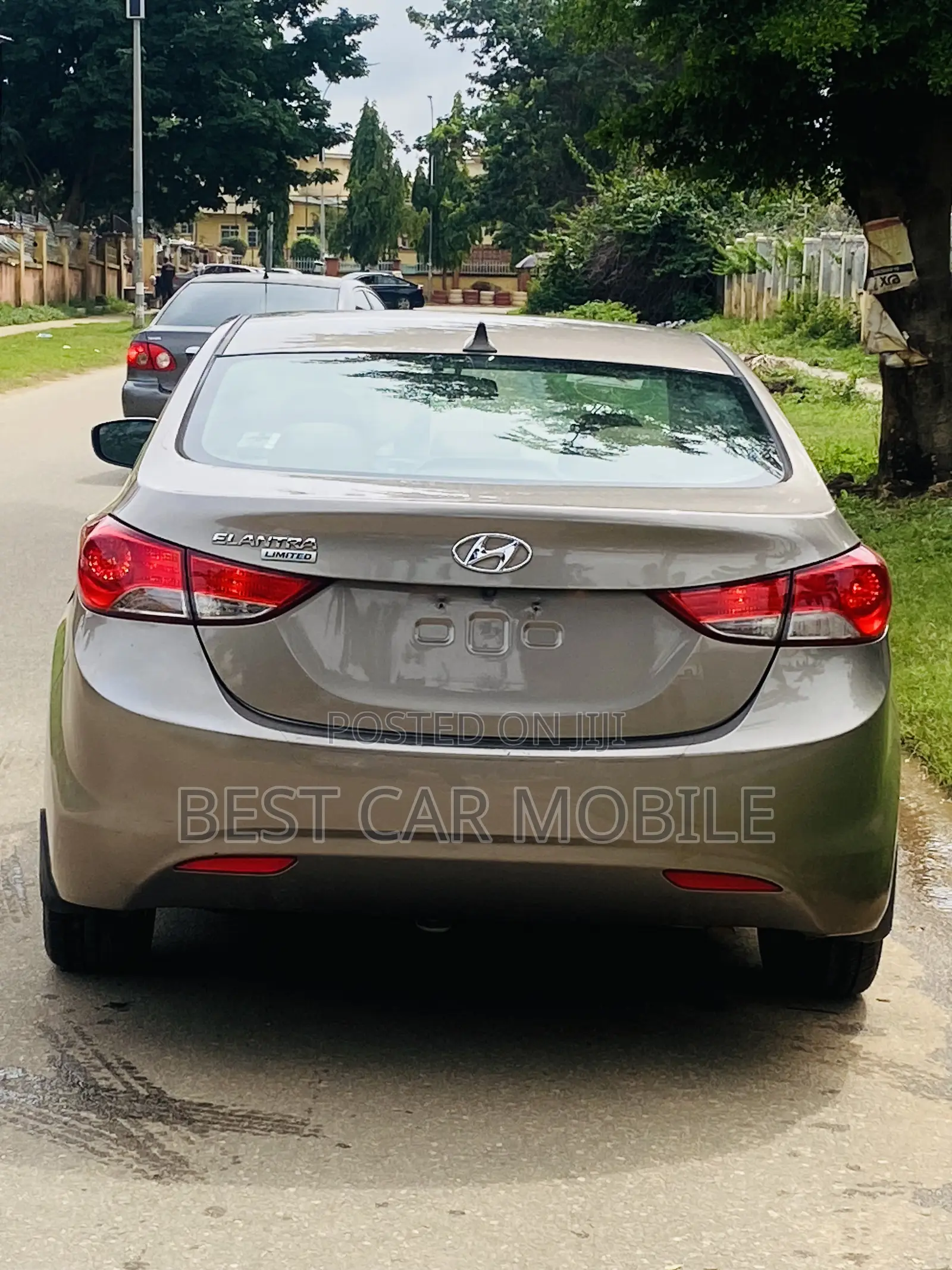 Hyundai Elantra Limited 4dr Sedan (1.8L 4cyl 6A) 2014 Brown