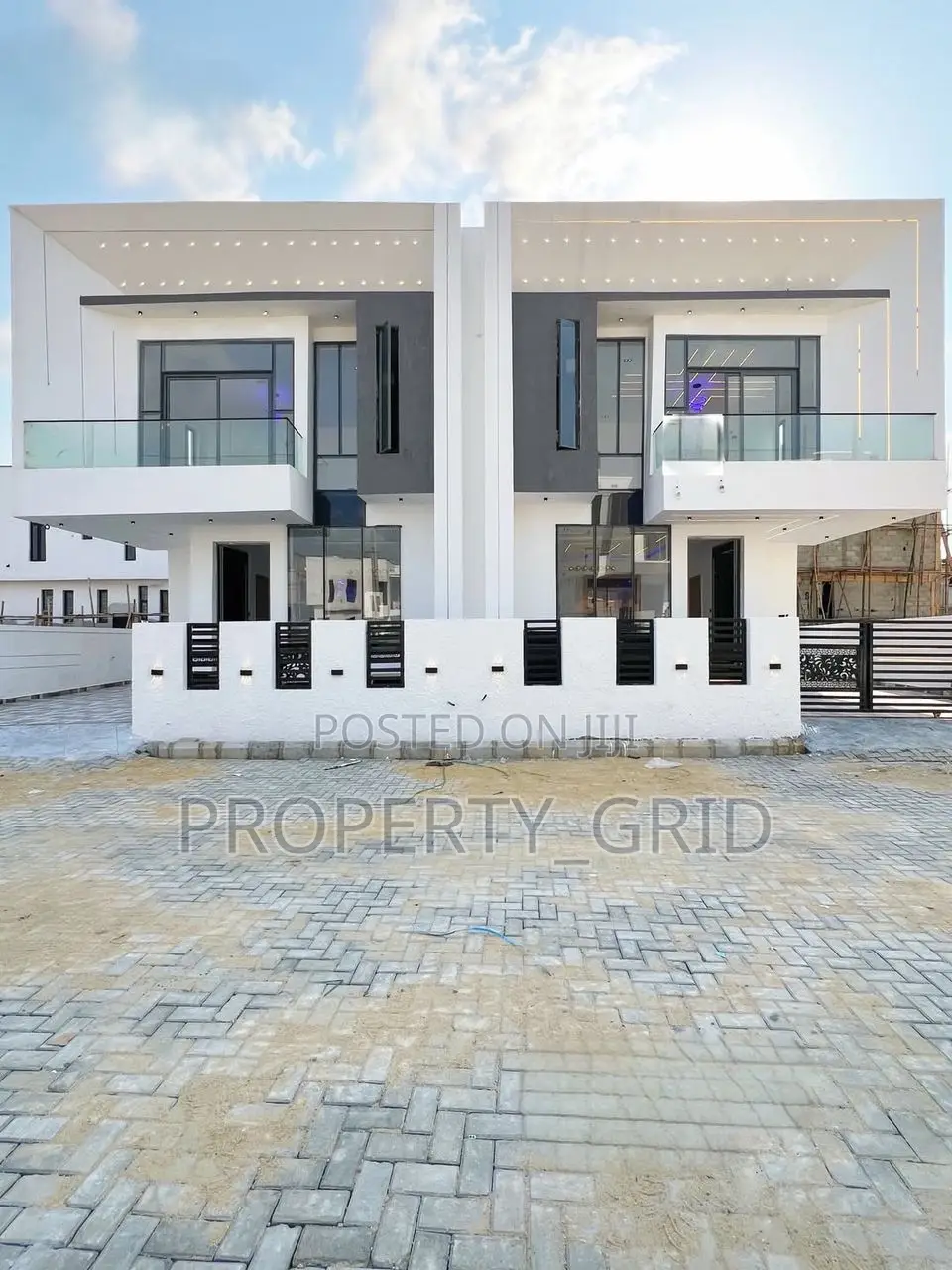 Furnished 4bdrm Duplex in Lekki for sale