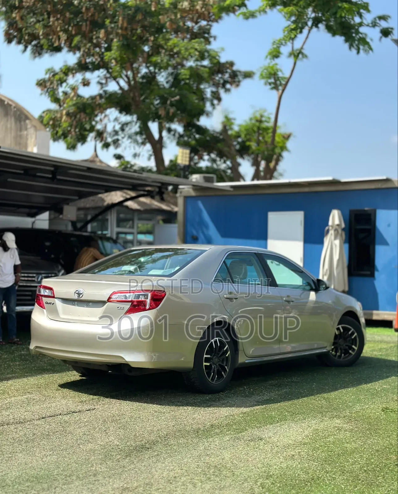 Toyota Camry 2014 Gold