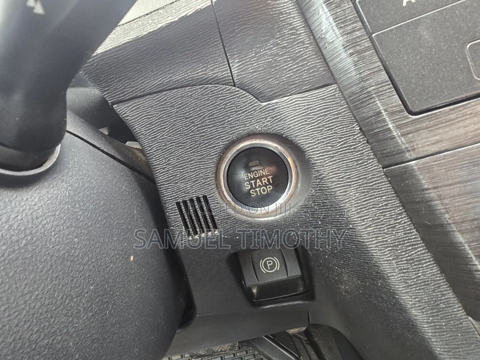 Toyota Avensis 2013 Black