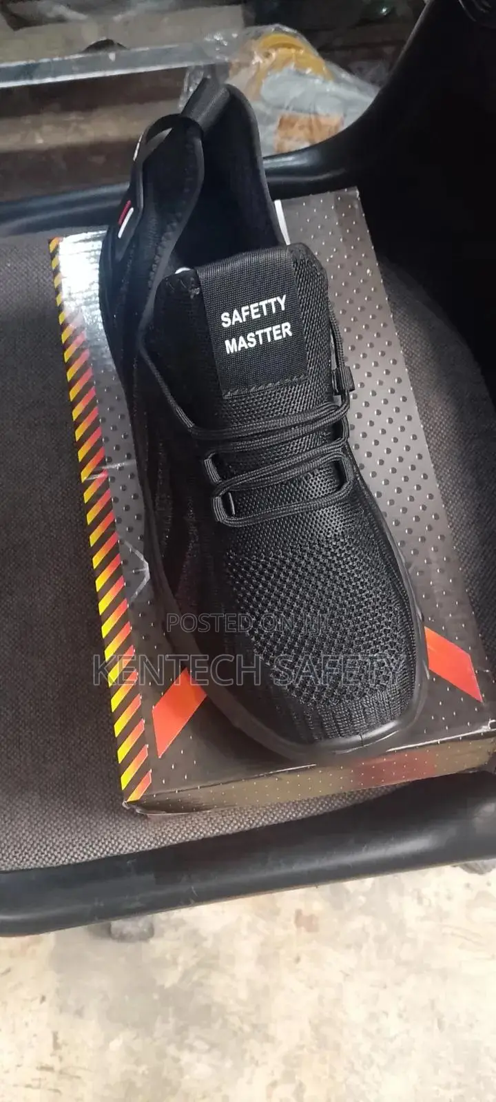 Safety Boot Oil Resistant, Shock Absorbent Protection