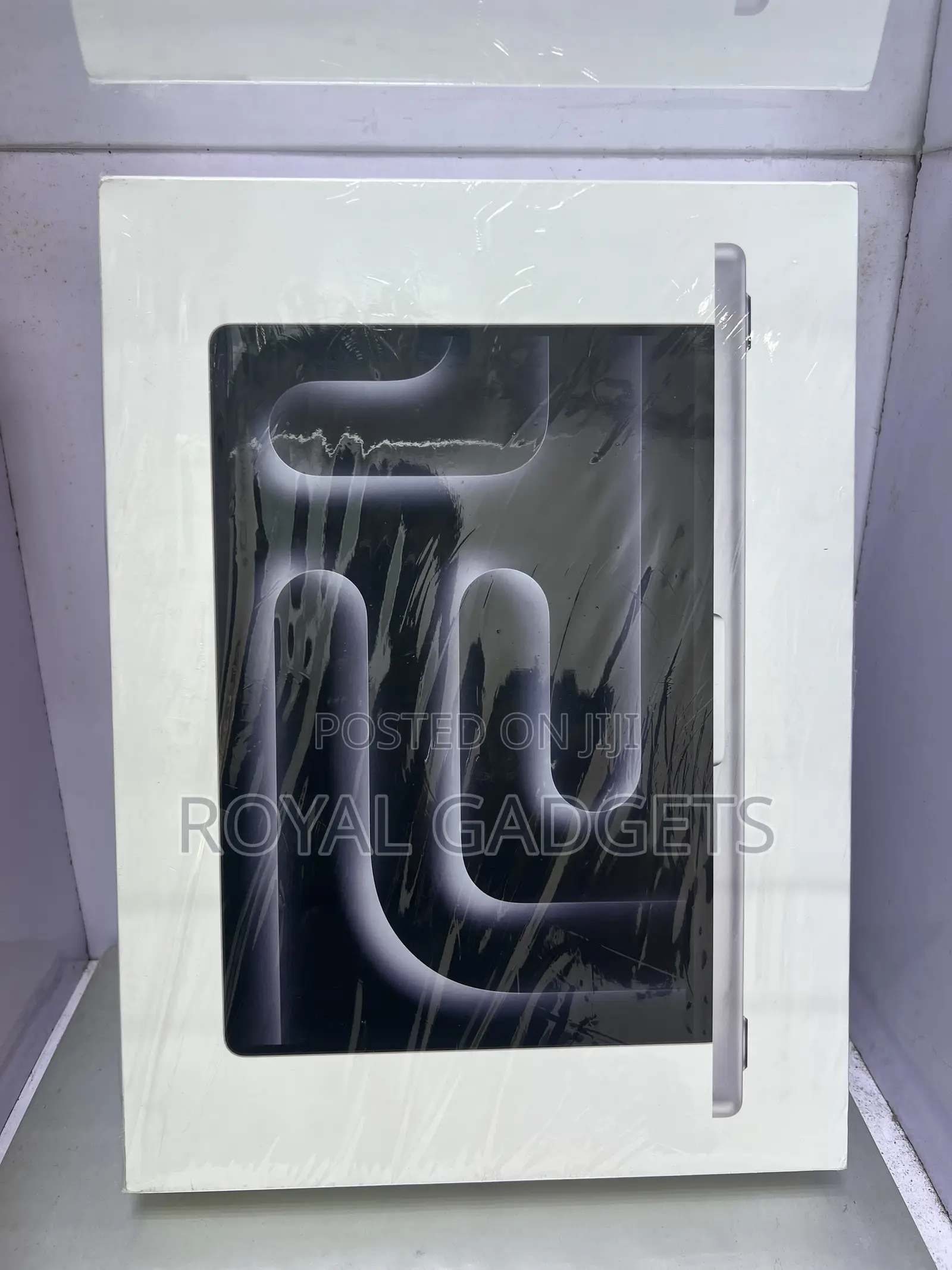 New Laptop Apple MacBook Pro 2025 M5 24GB Apple M5 Pro SSD 1T