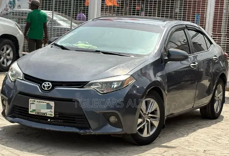 Toyota Corolla 2016 Blue