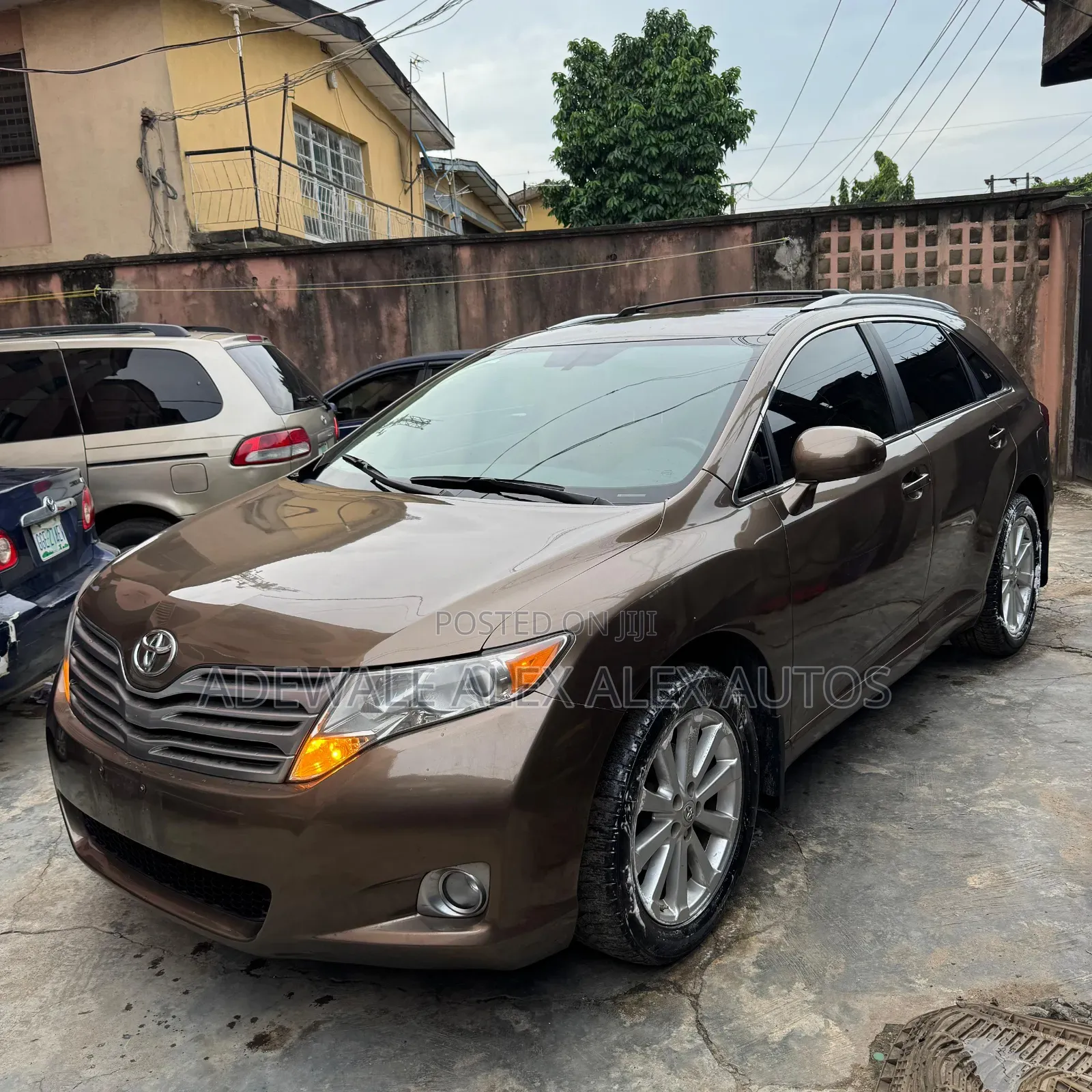 Toyota Venza XLE 2010 Brown