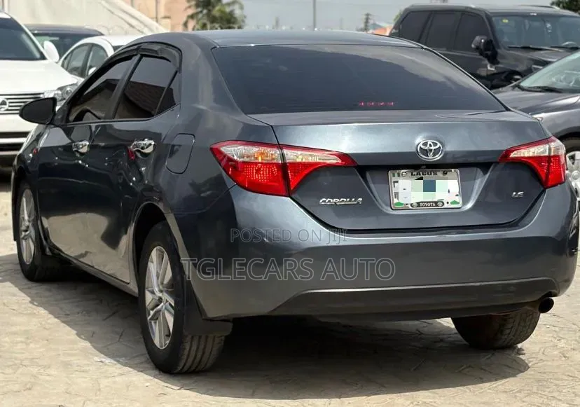 Toyota Corolla 2016 Blue