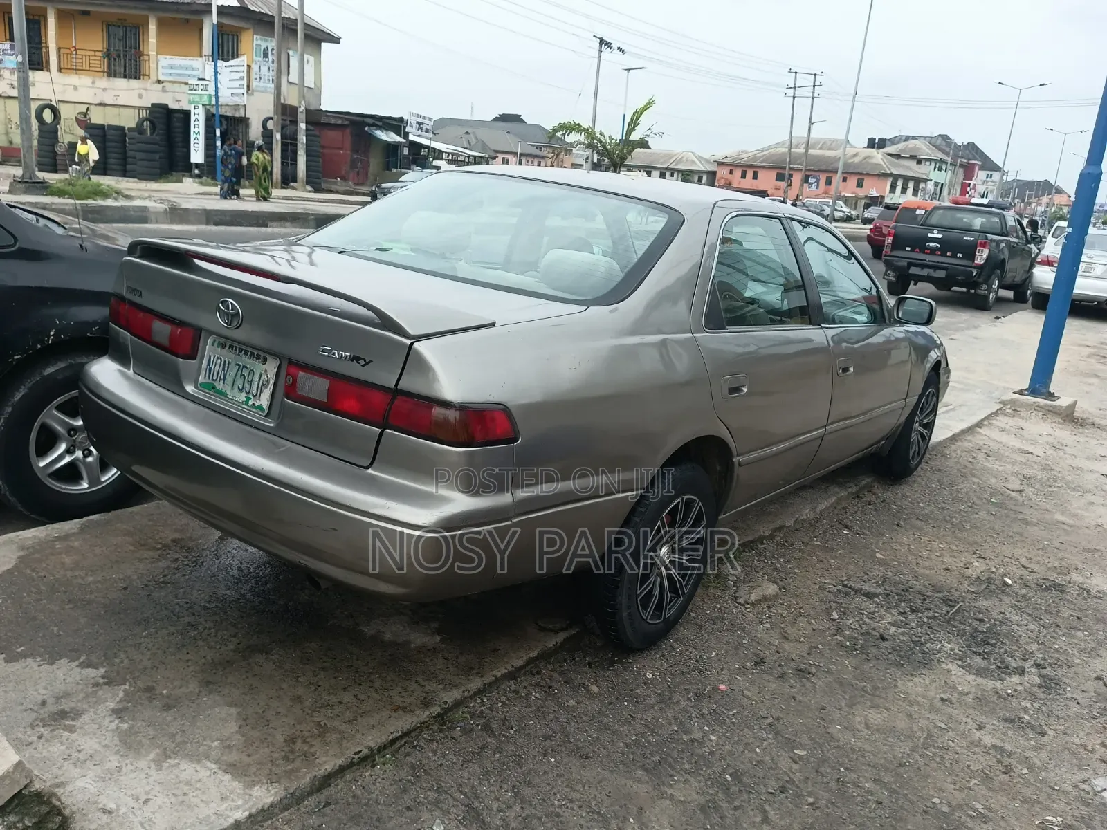 Toyota Camry Automatic 1999 Gray