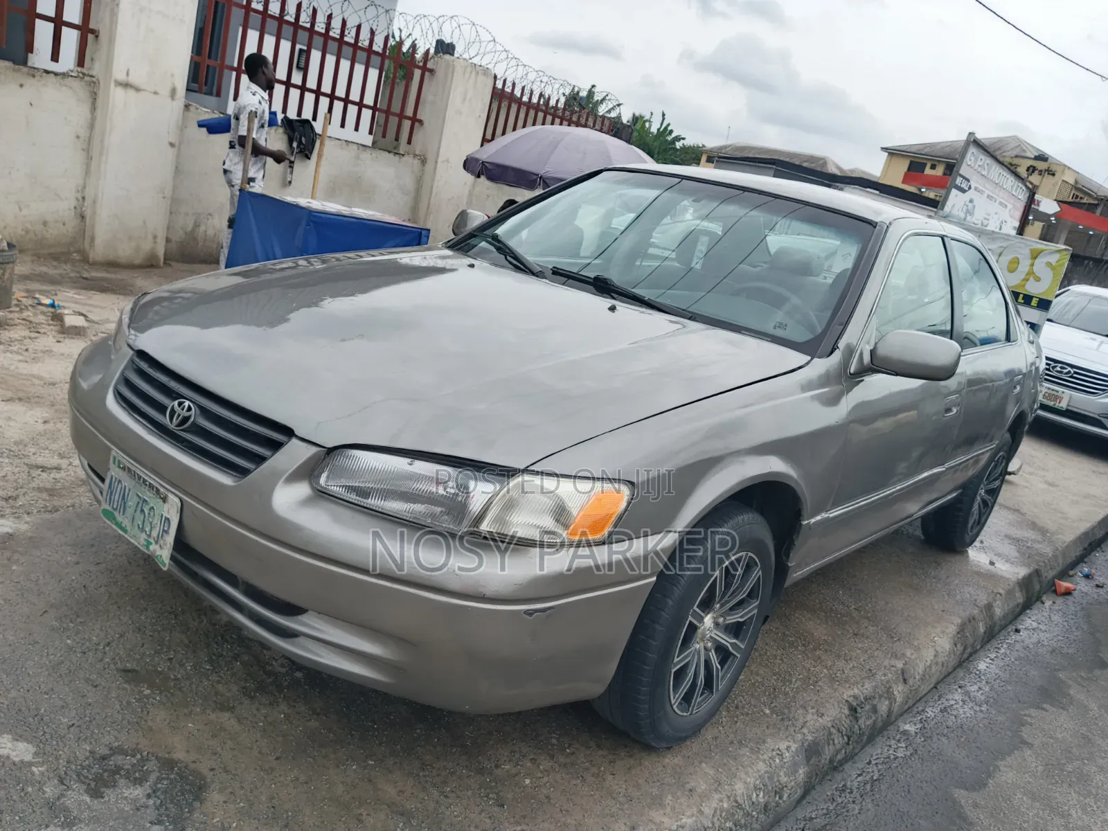 Toyota Camry Automatic 1999 Gray