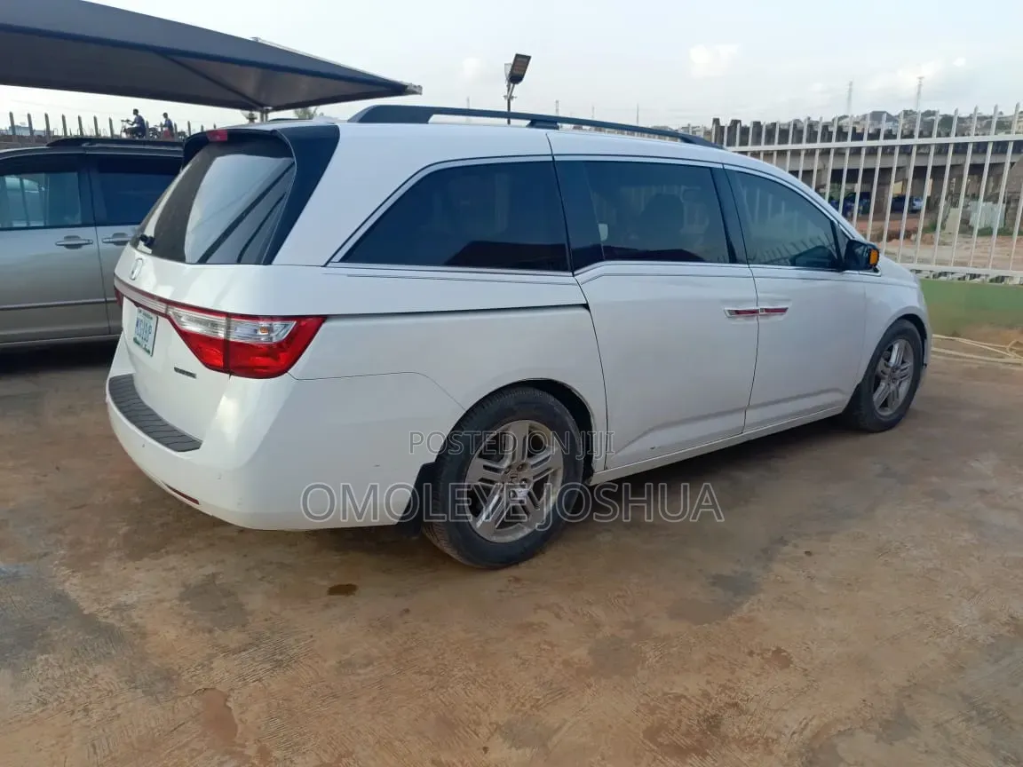 Honda Odyssey 2013 White