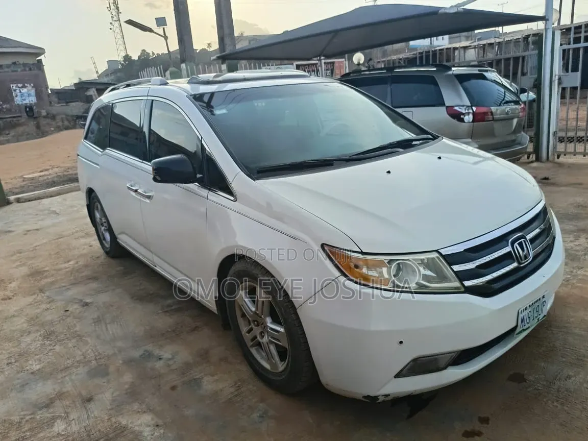 Honda Odyssey 2013 White