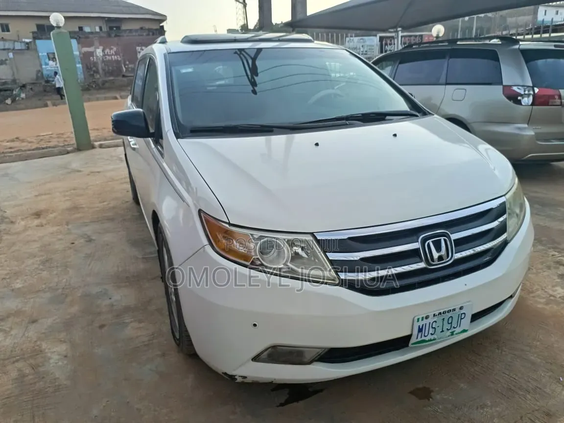 Honda Odyssey 2013 White