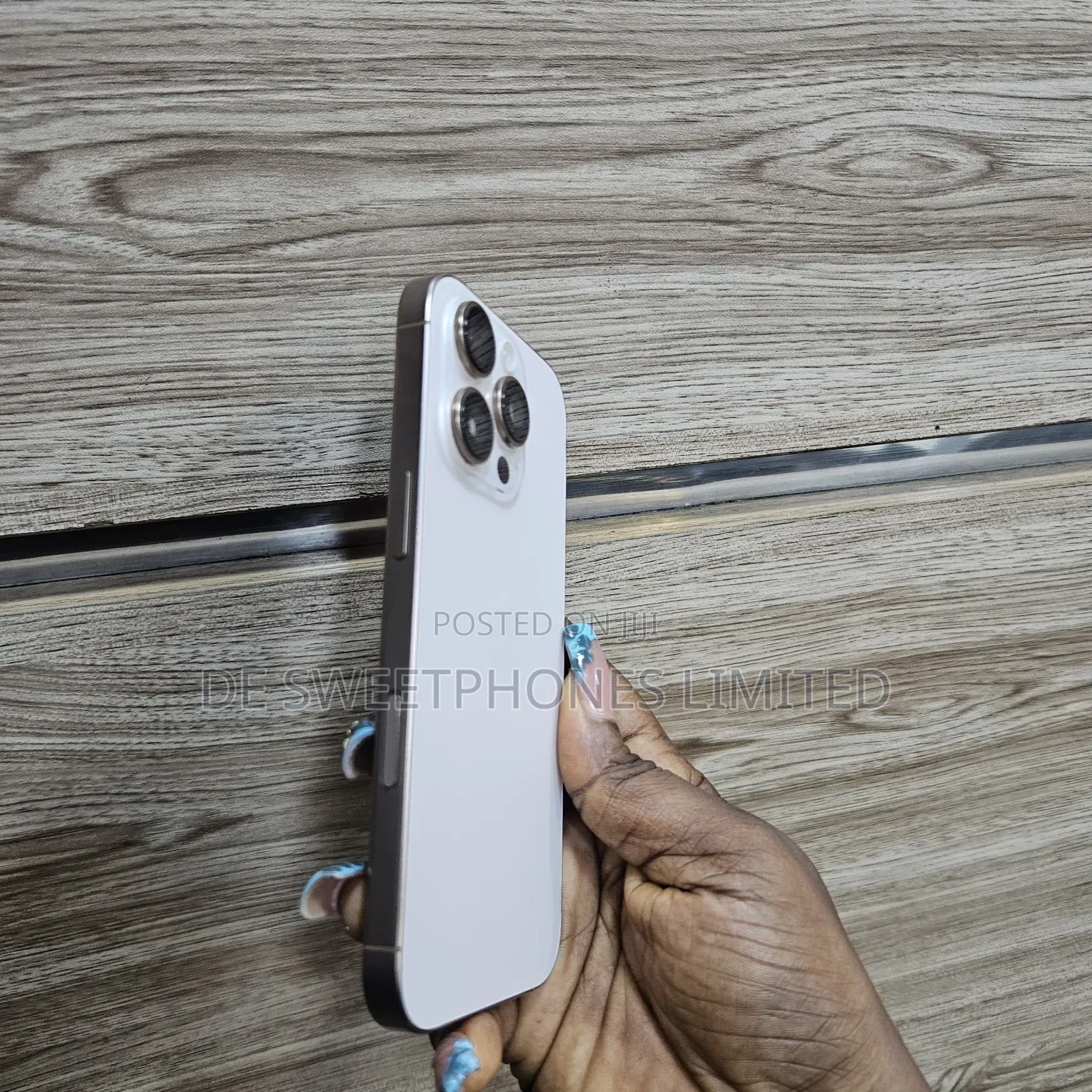 Apple iPhone 16 Pro 256 GB Gold