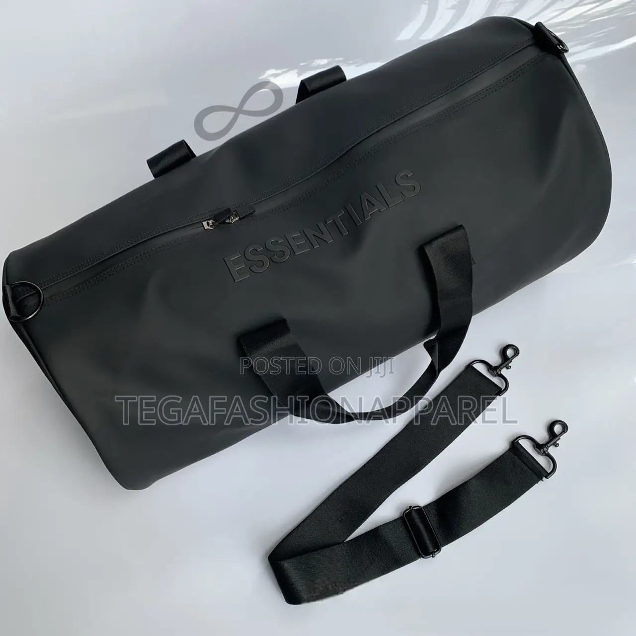 Essential Quality Plain Leather Duffle Bag