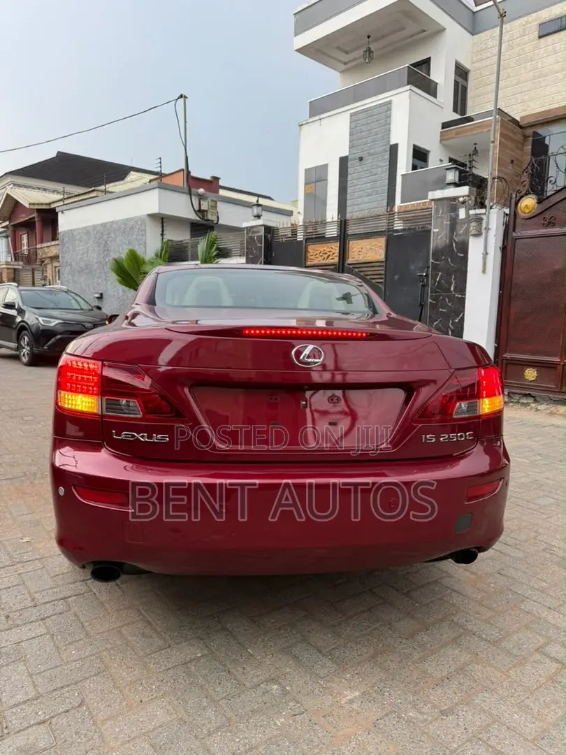 Lexus IS 250 C Automatic 2010 Red