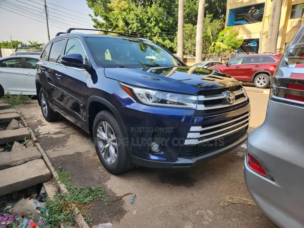 Toyota Highlander 2019 Blue