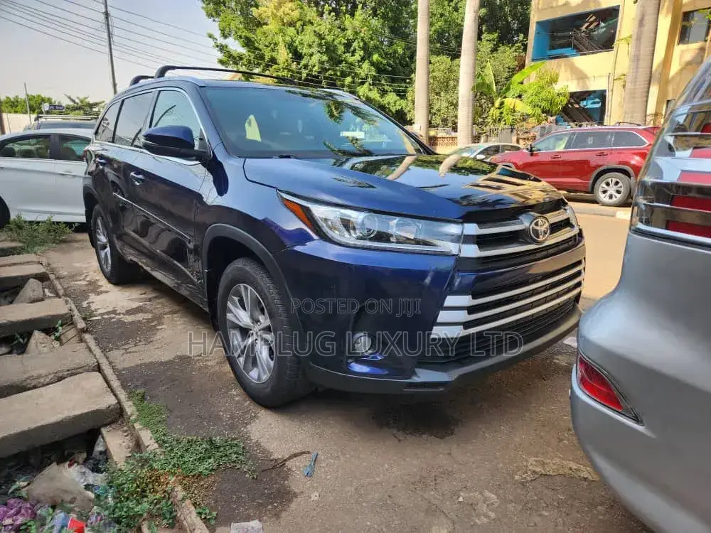 Toyota Highlander 2019 Blue