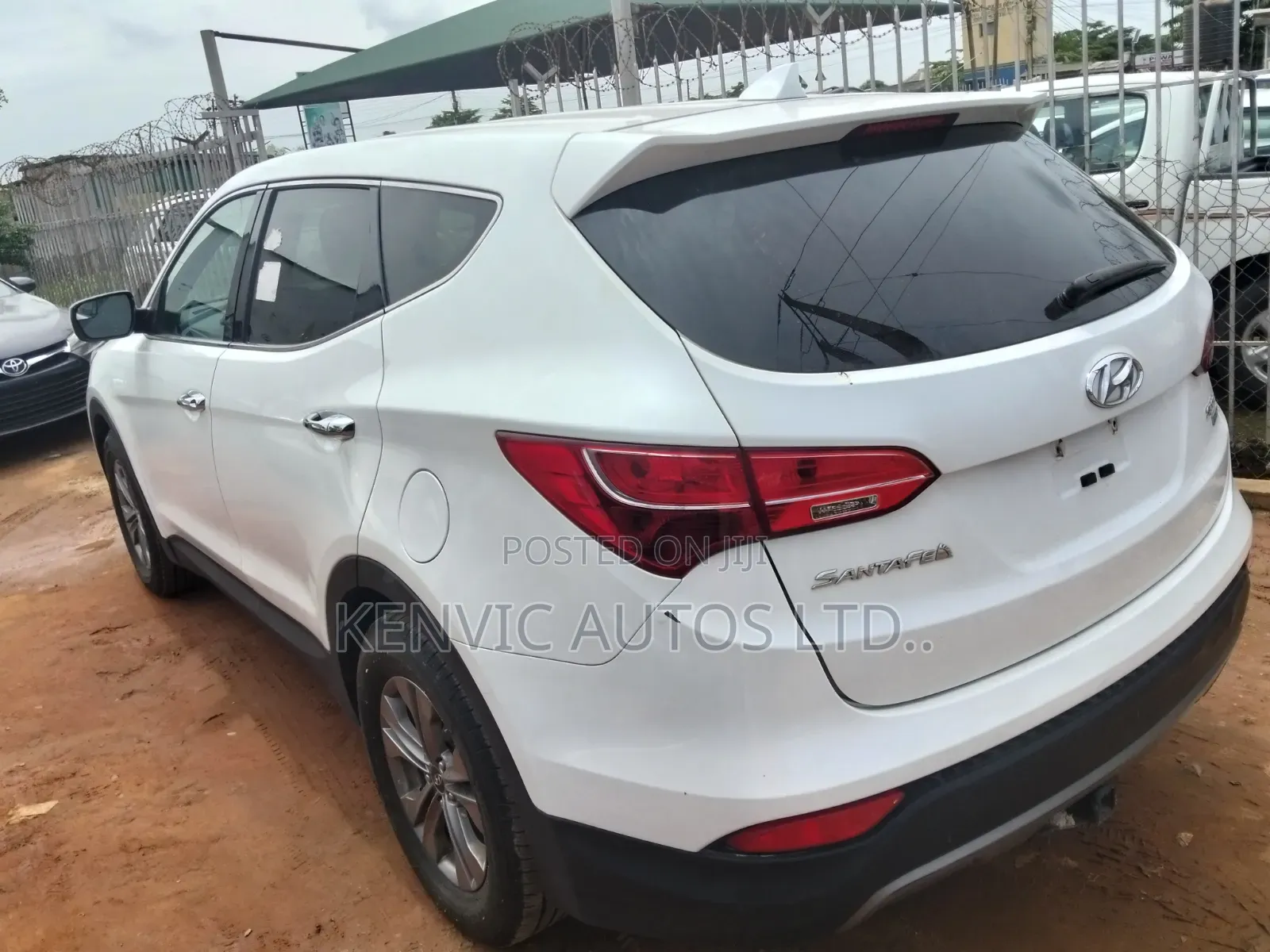 Hyundai Santa Fe 2015 White