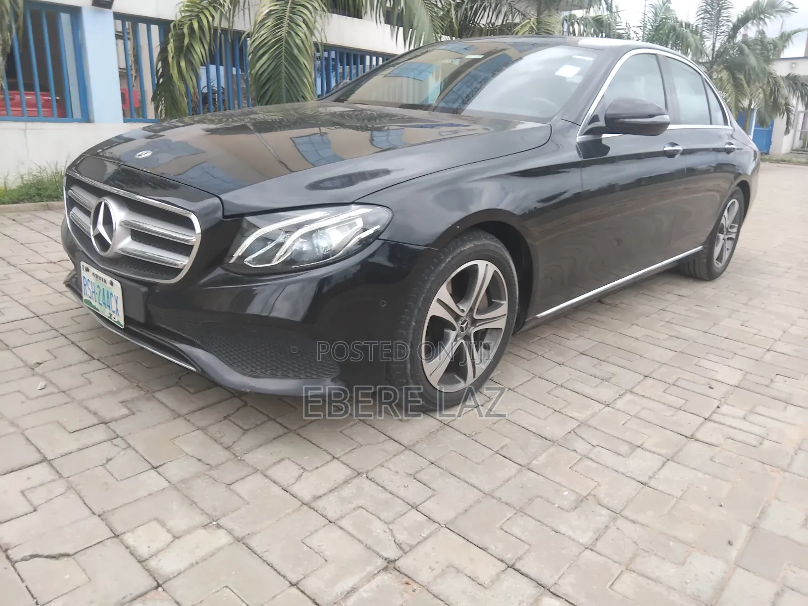 Mercedes-Benz E350 2023 Black