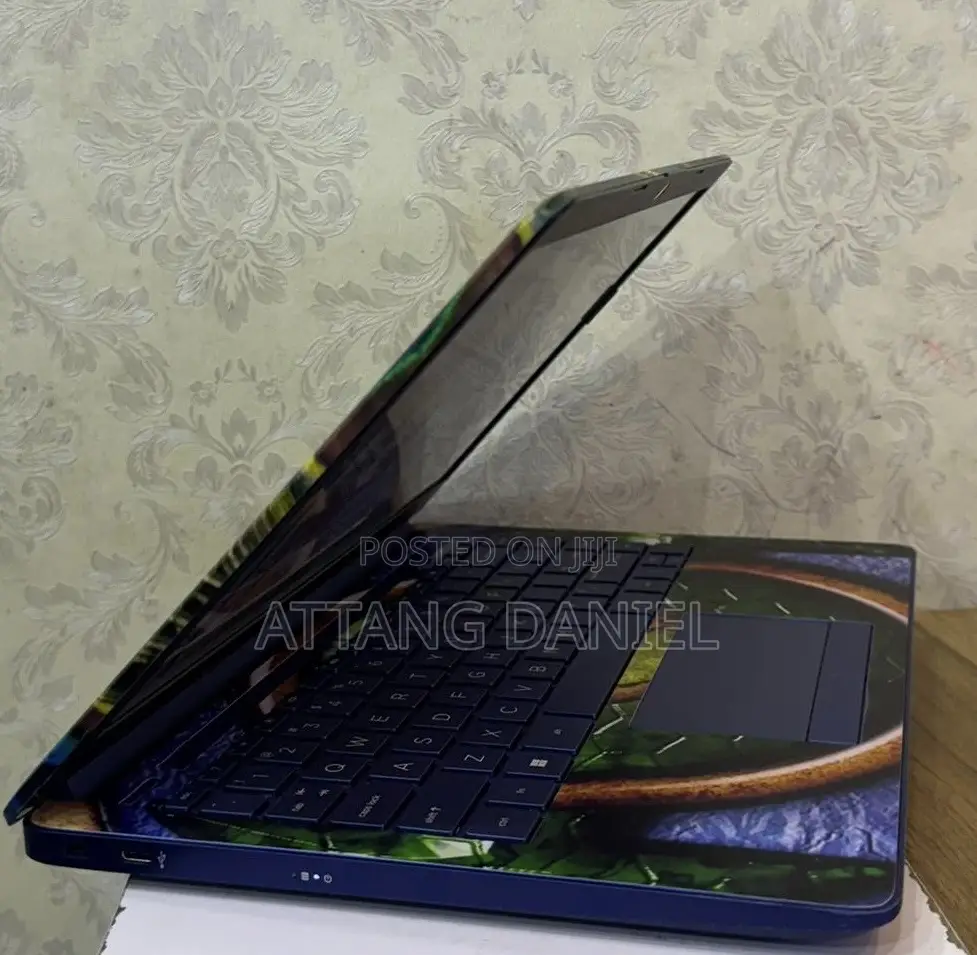 Laptop HP Stream 14-cb110nr 4GB Intel Celeron SSD 60GB