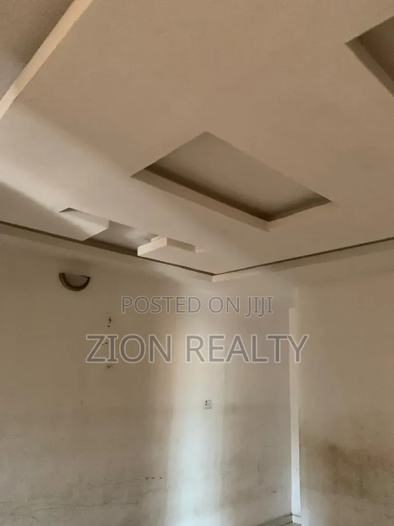 Mini Flat in New Road, Awoyaya for rent