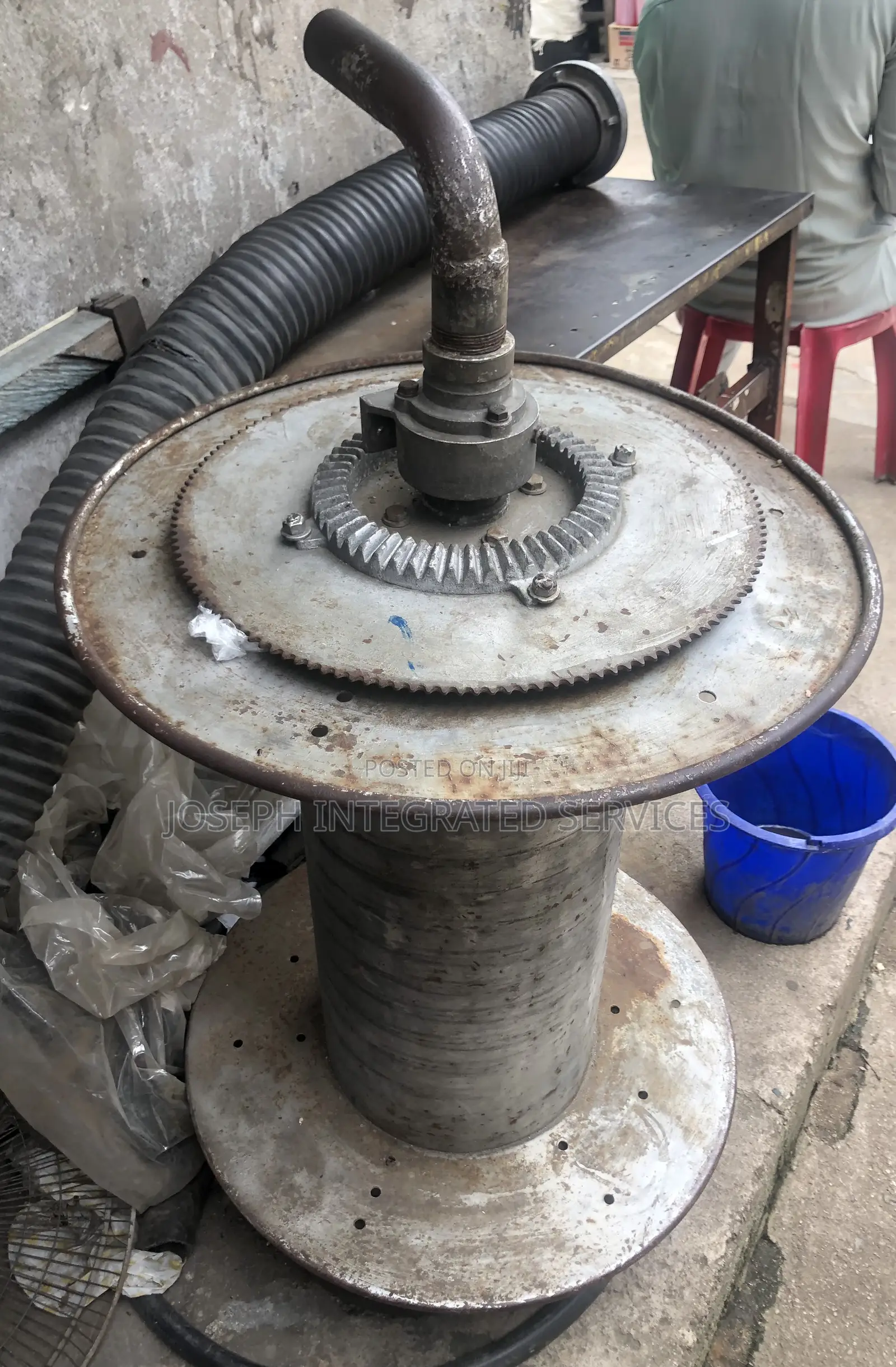 Industrial-Grade Hose Reel or Cable Reel 1 1/2”