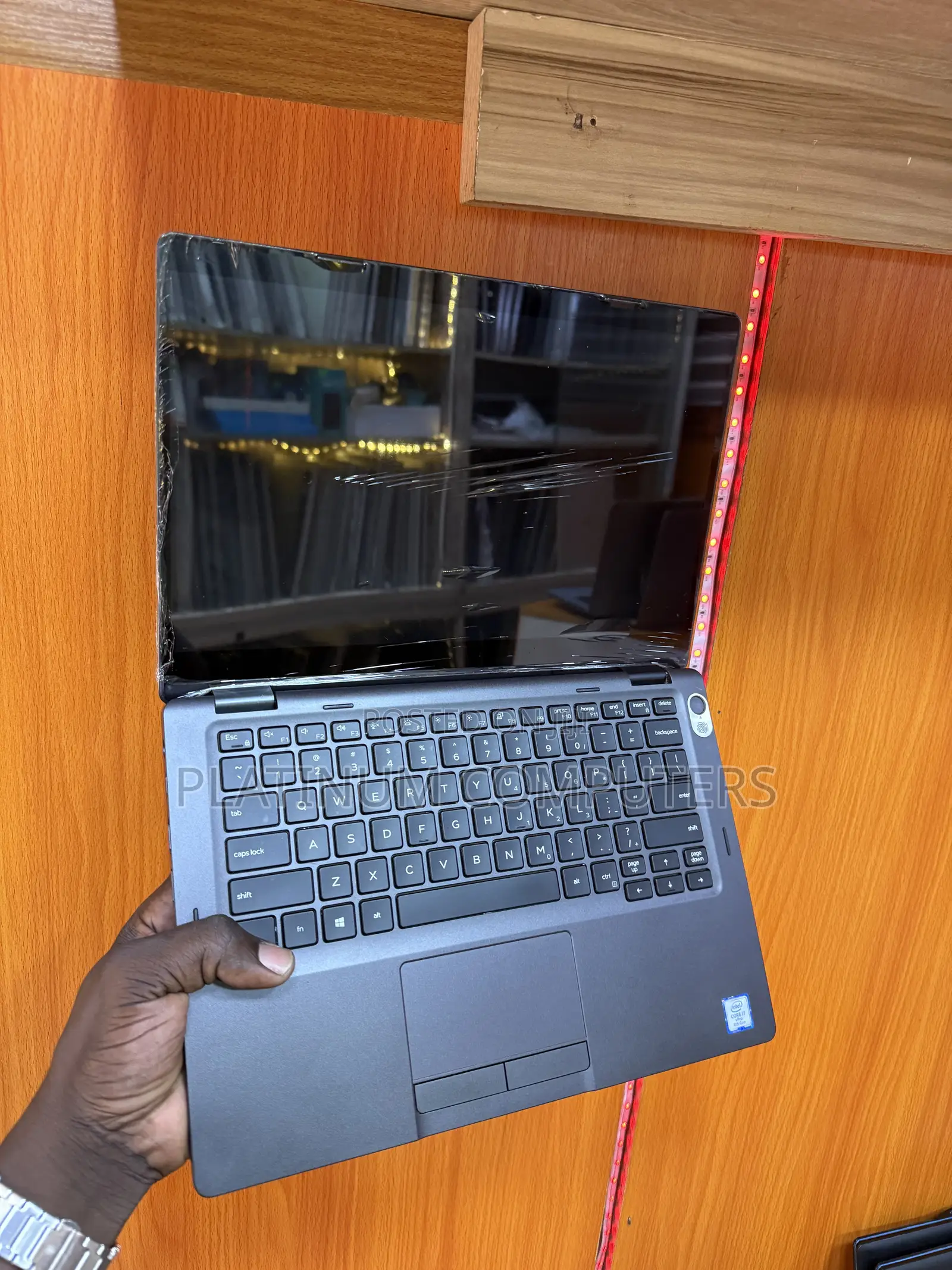 Laptop Dell Latitude 5300 16GB Intel Core i7 SSD 256GB