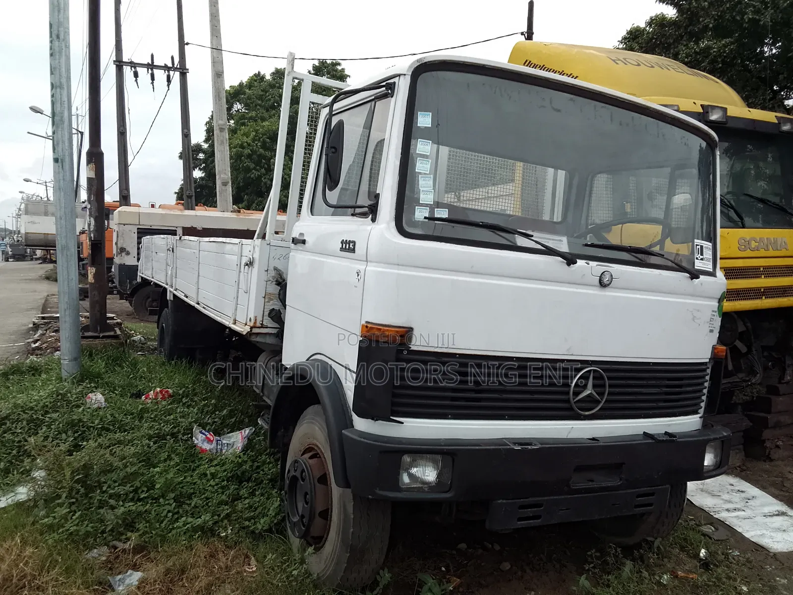 Mercedes 11-17 Truck Half Bucket