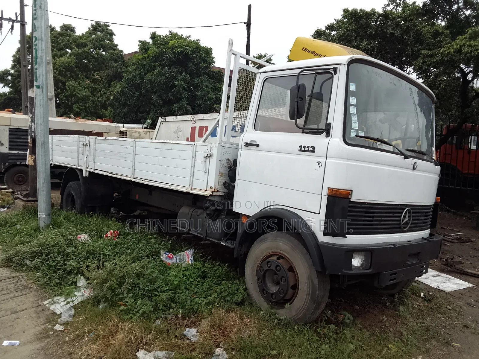 Mercedes 11-17 Truck Half Bucket
