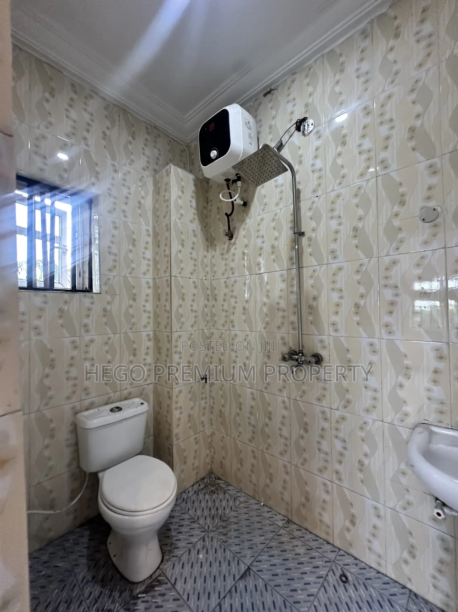 2bdrm Block of Flats in Parade Estate, Eneka for rent