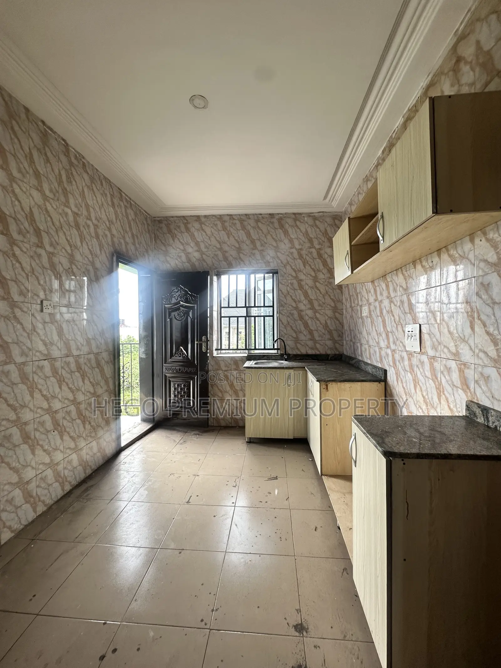 2bdrm Block of Flats in Parade Estate, Eneka for rent