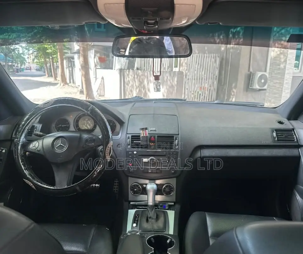 Mercedes-Benz C300 2008 Gray