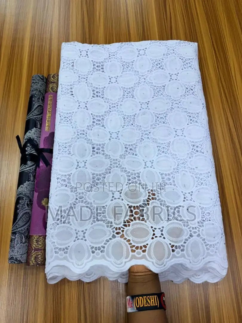 White Guipurecord Lace