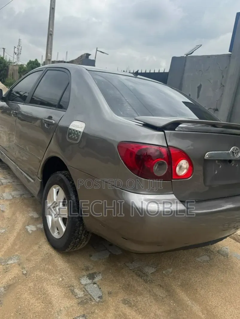 Toyota Corolla 2006 Gray