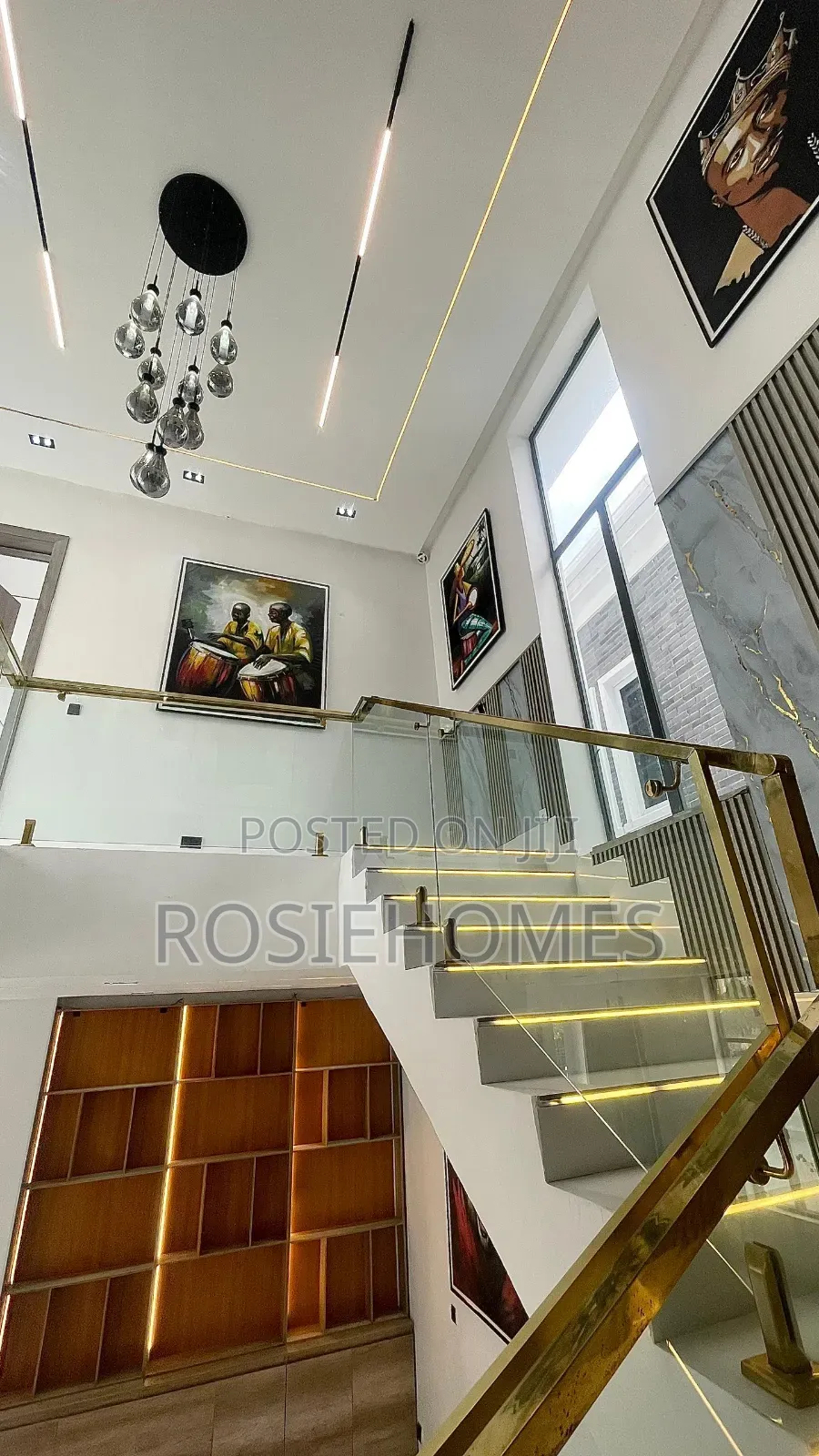 5bdrm Duplex in Free Estate, Chevron for sale