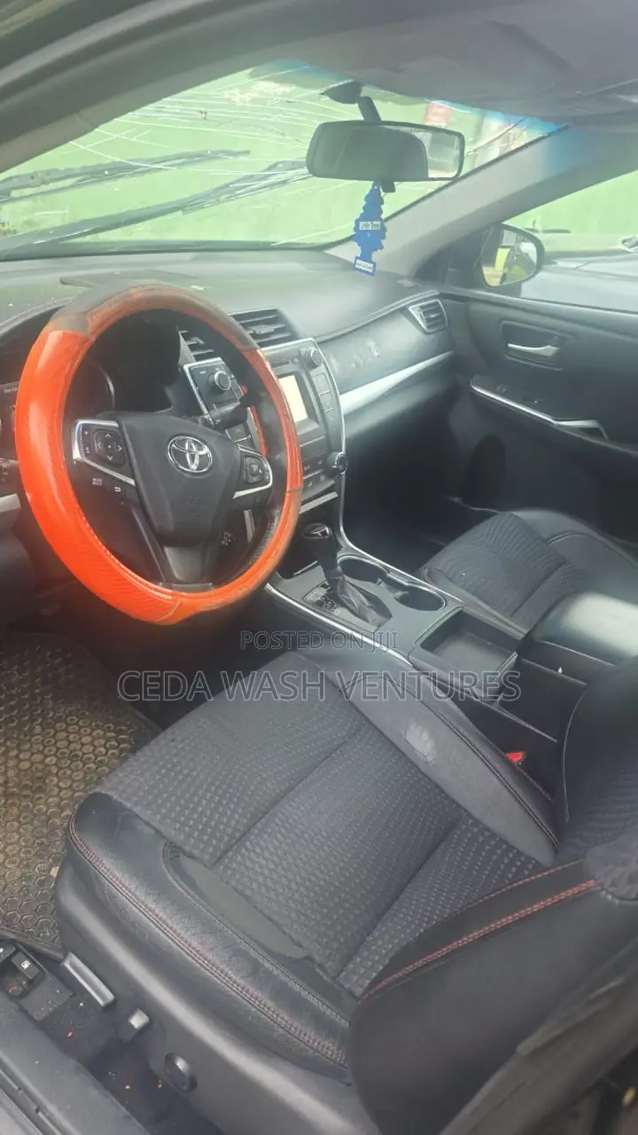 Toyota Camry SE 4dr Sedan (2.5L 4cyl 6A) 2015 Black