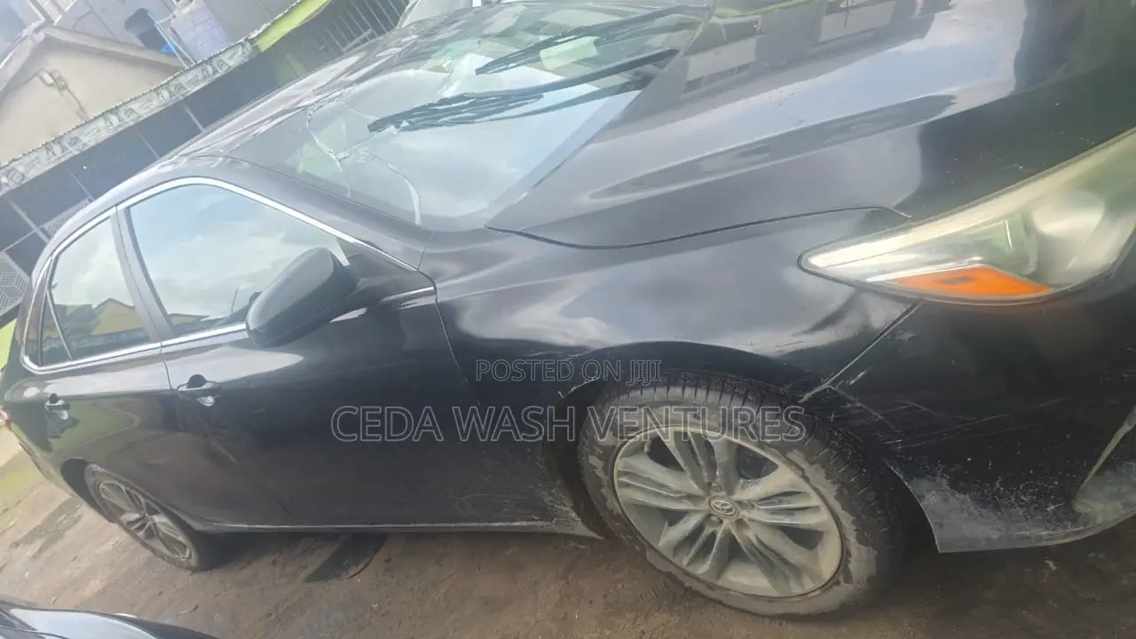 Toyota Camry SE 4dr Sedan (2.5L 4cyl 6A) 2015 Black