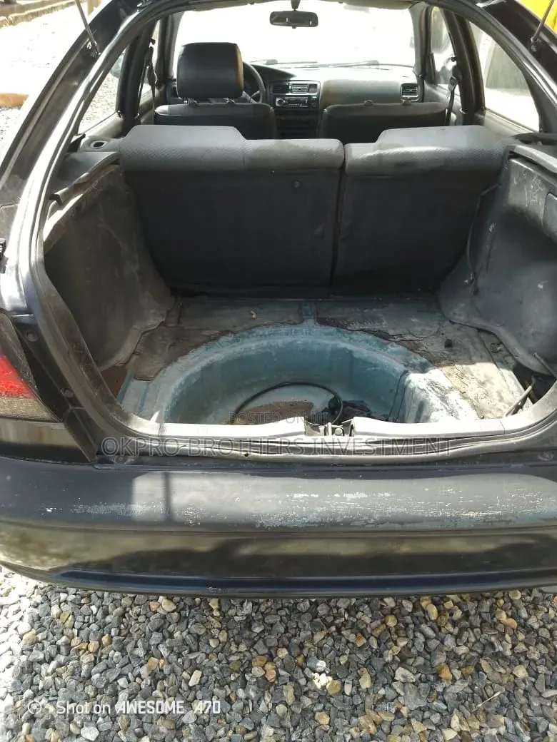 Toyota Corolla 1.6 Liftback 1997 Black