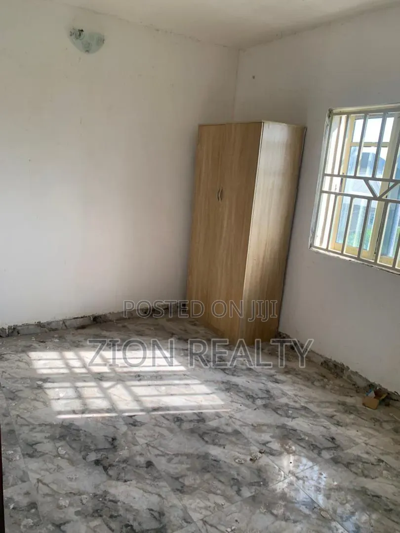 Mini Flat in New Road, Awoyaya for rent