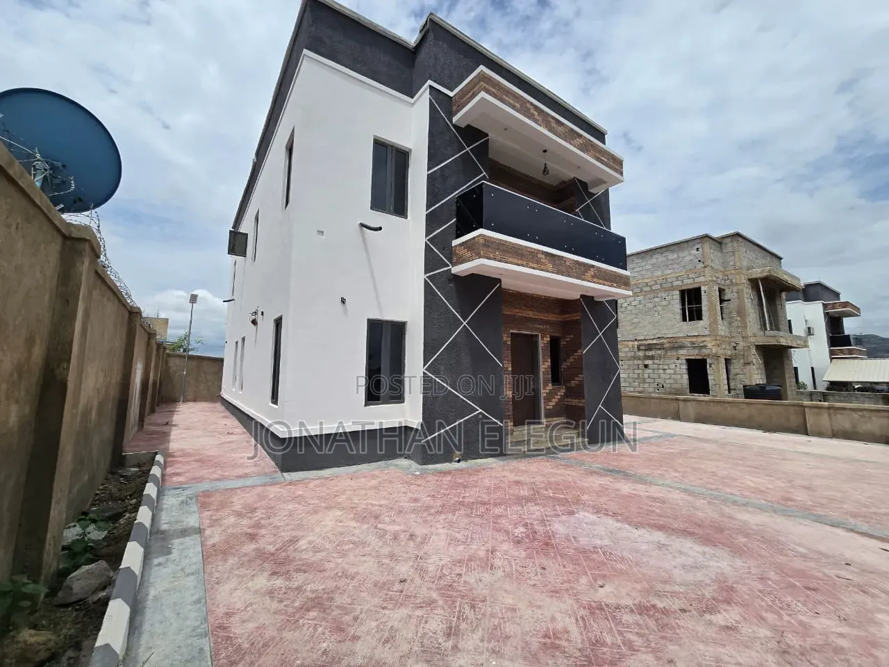 5 Bedroom Duplex