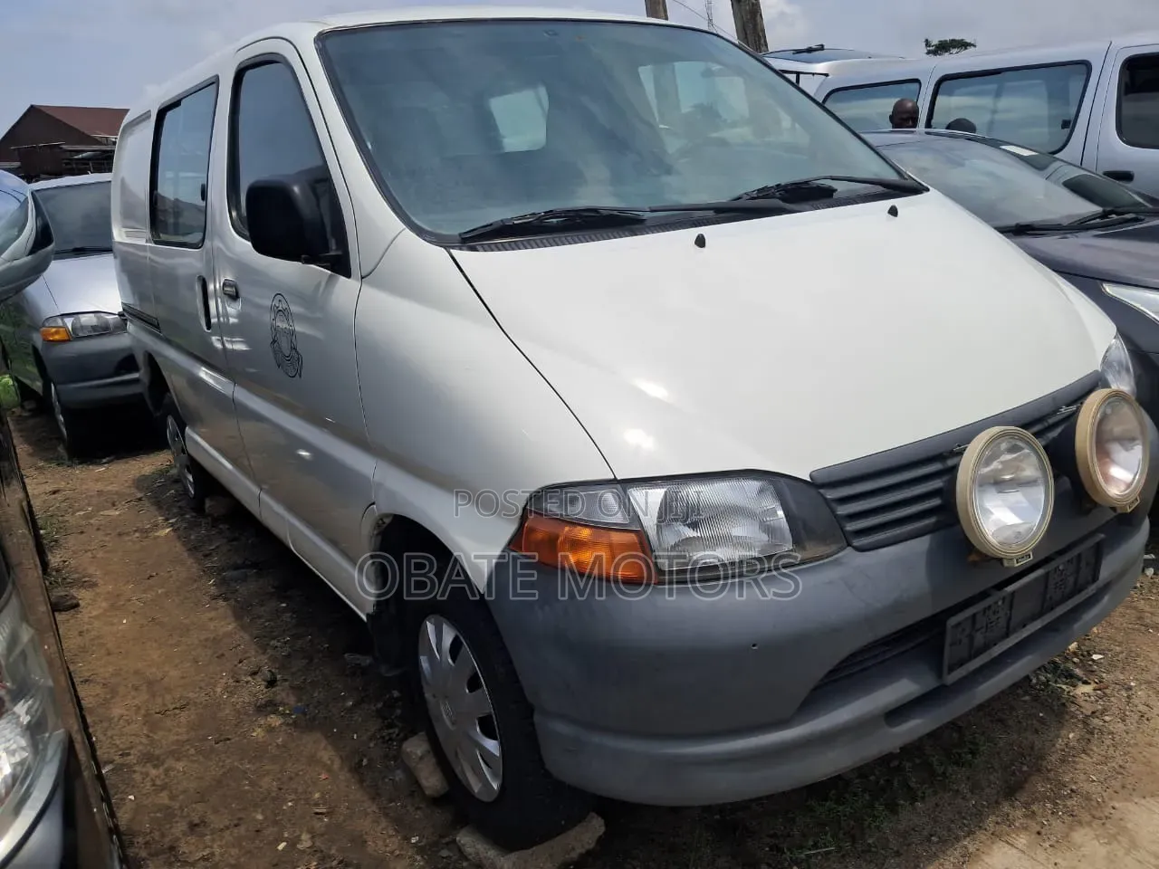Toyota HiAce 2010 White