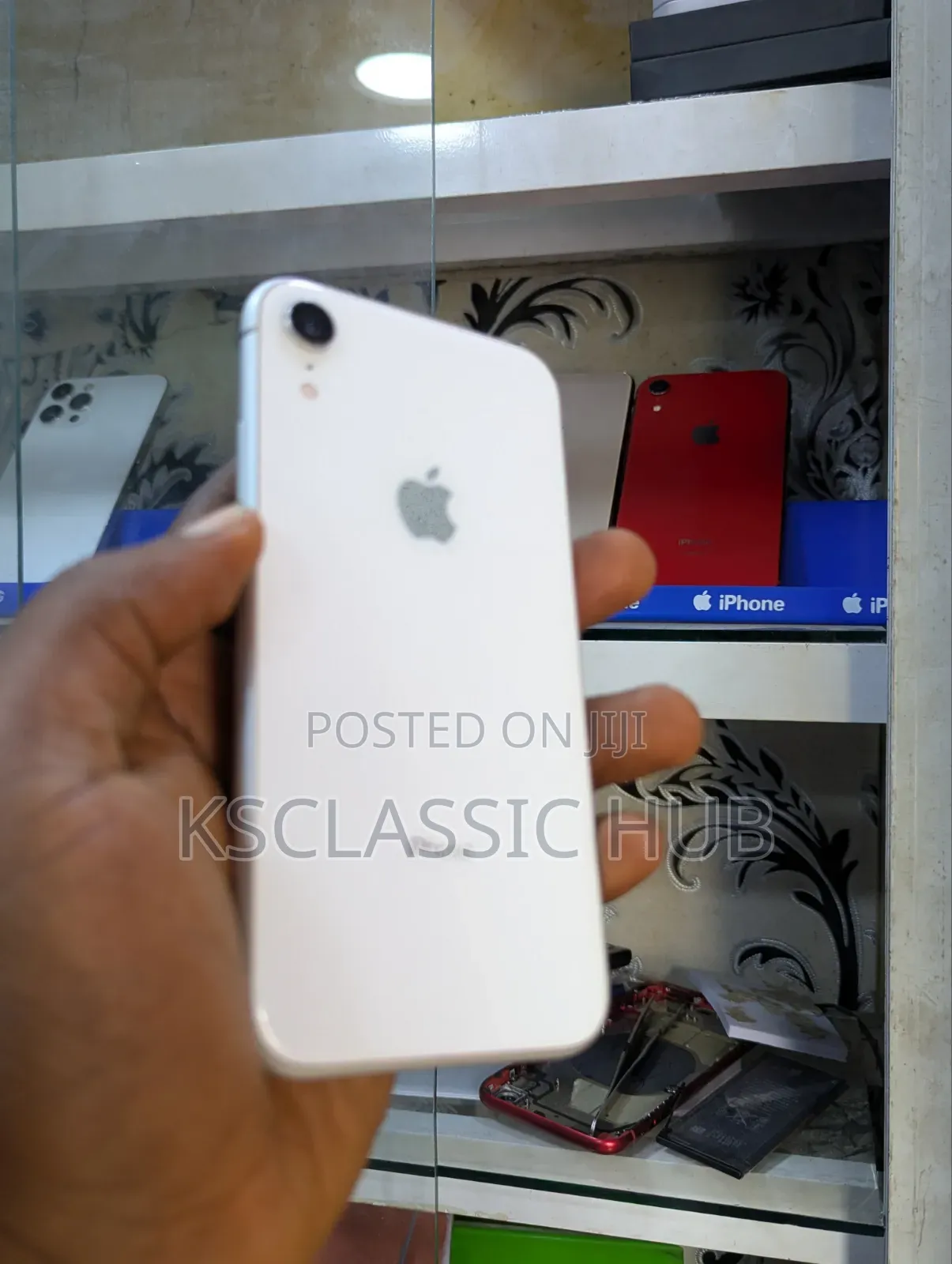 Apple iPhone XR 64 GB White