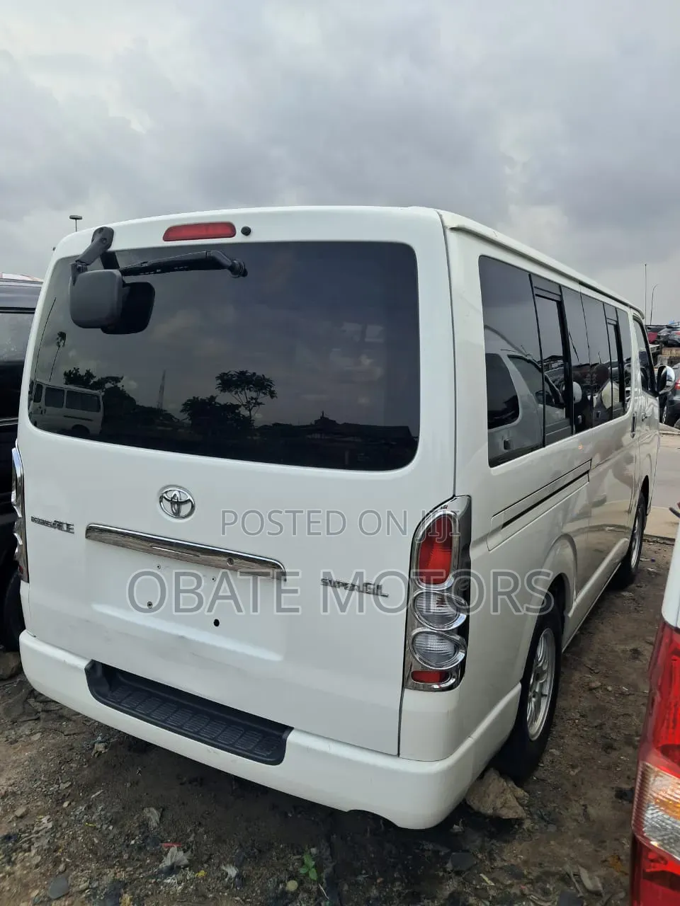 Toyota Regius 2015 White
